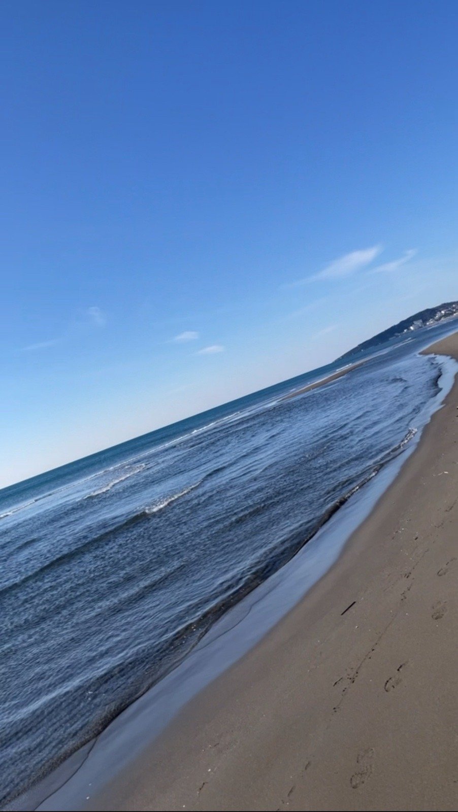 Naš korak po korak ka čistijoj planeti – pridružite se nama u očuvanju ove ljepote! 🌊🏖️ #ČuvajmoZemlju